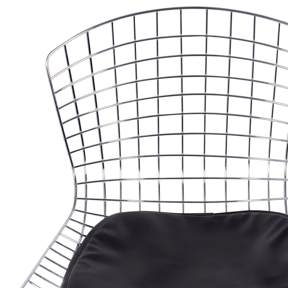 Réplique de la chaise Bertoia "High Quality" en acier chromé du célèbre designer Hans J. Wegner