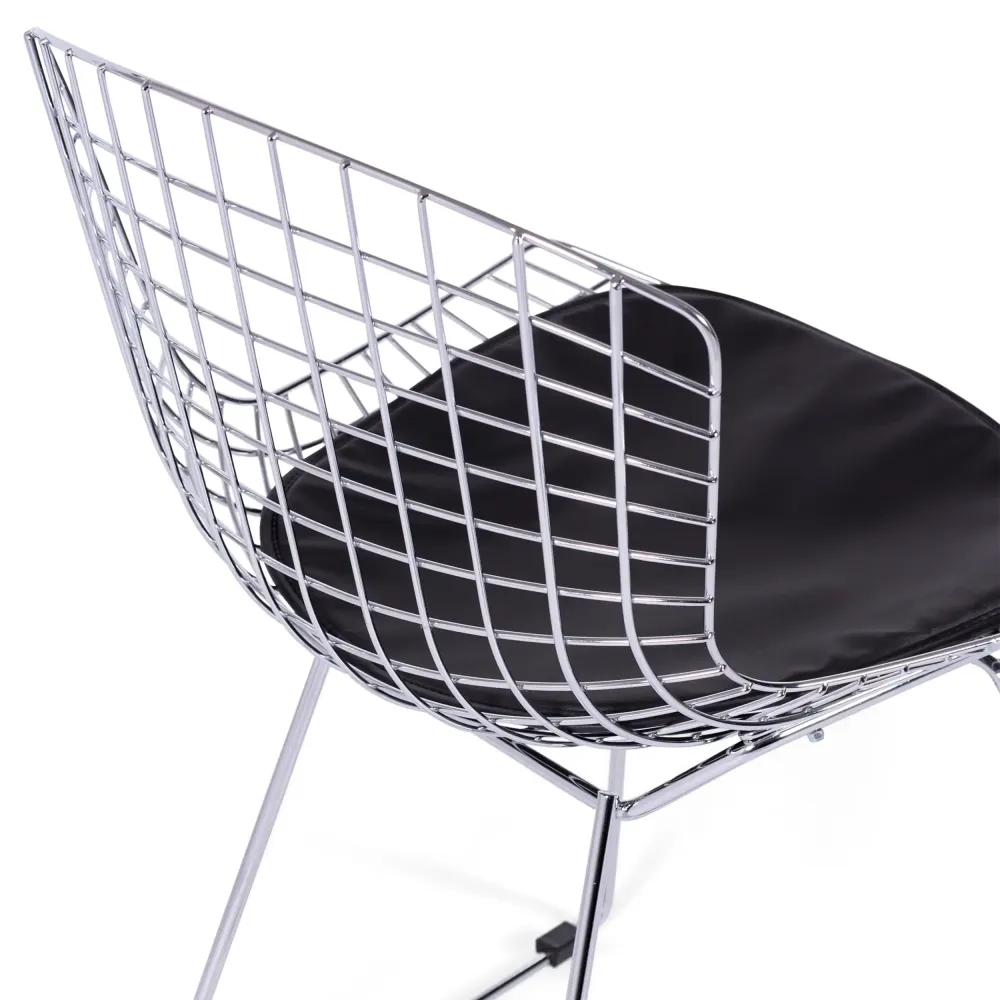 Réplique de la chaise Bertoia "High Quality" en acier chromé du célèbre designer Hans J. Wegner