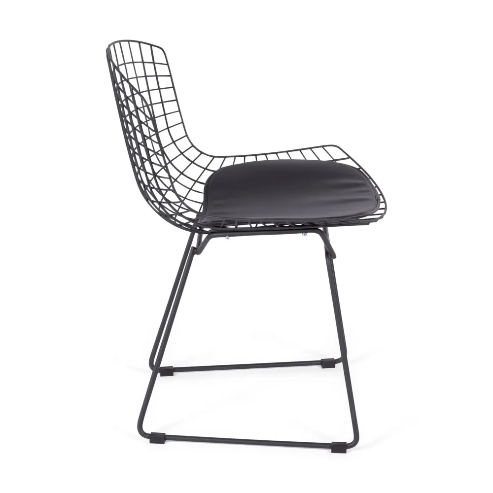 Réplique de la chaise en métal Bertoia en acier noir de style industriel du célèbre designer Hans J. Wegner