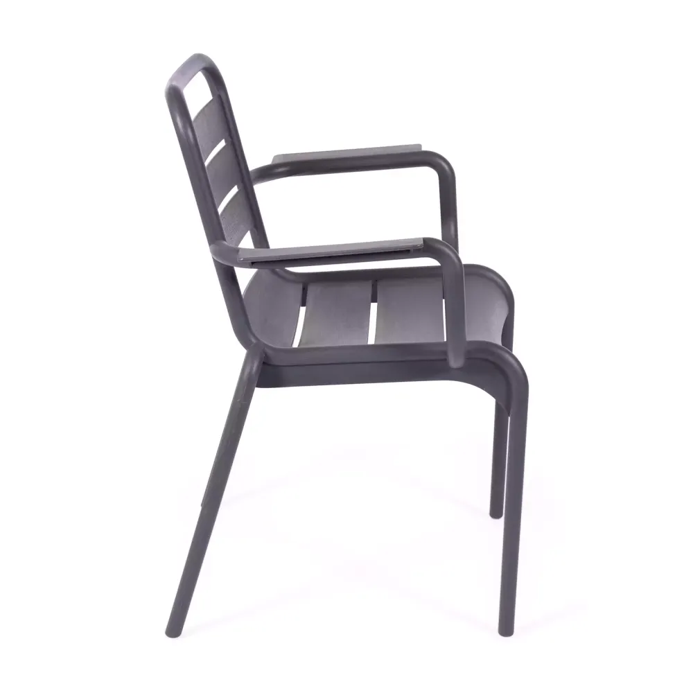 Chaise Karen adaptée à l'extérieur - Chaises en plastique - Meubles Concept
