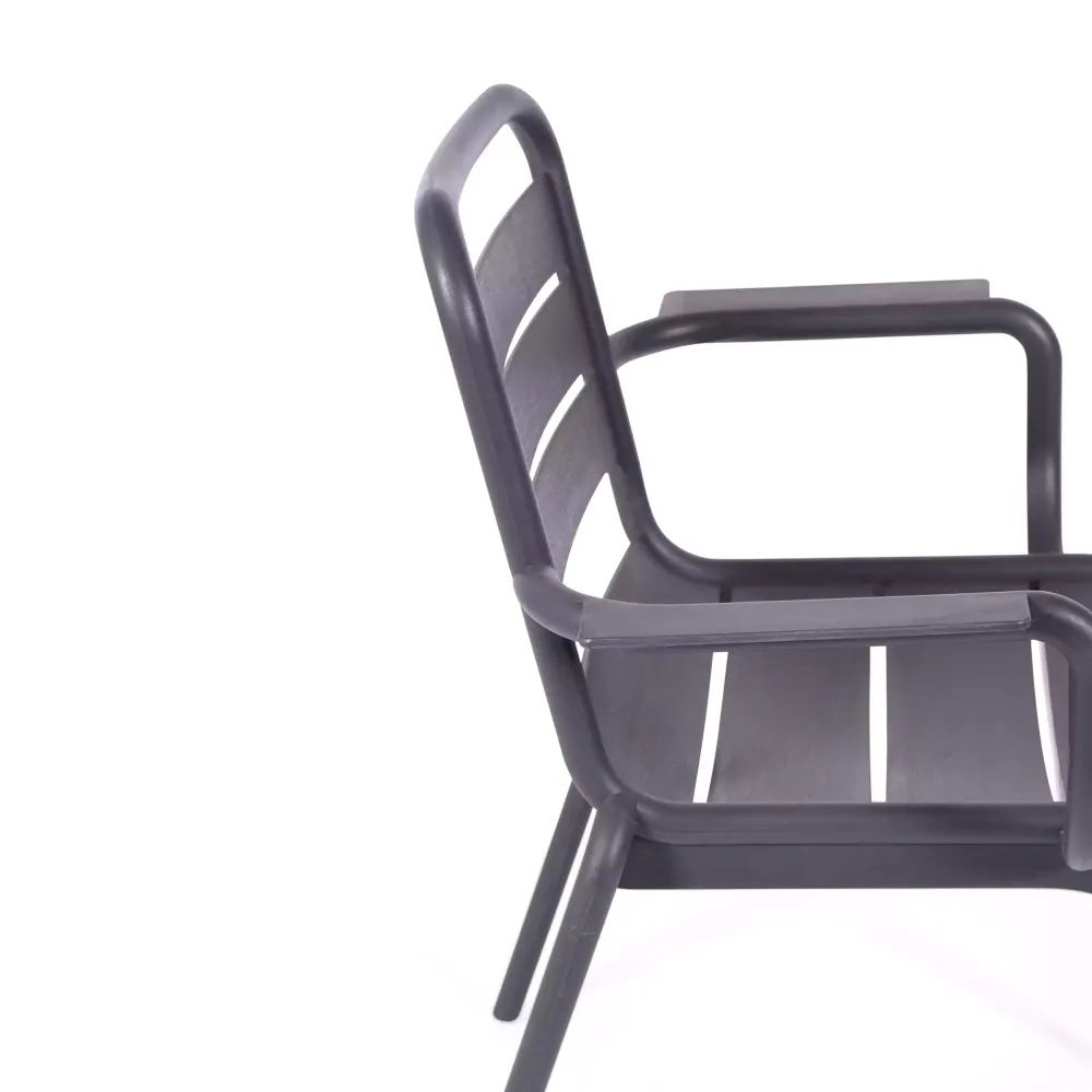 Chaise Karen adaptée à l'extérieur - Chaises en plastique - Meubles Concept