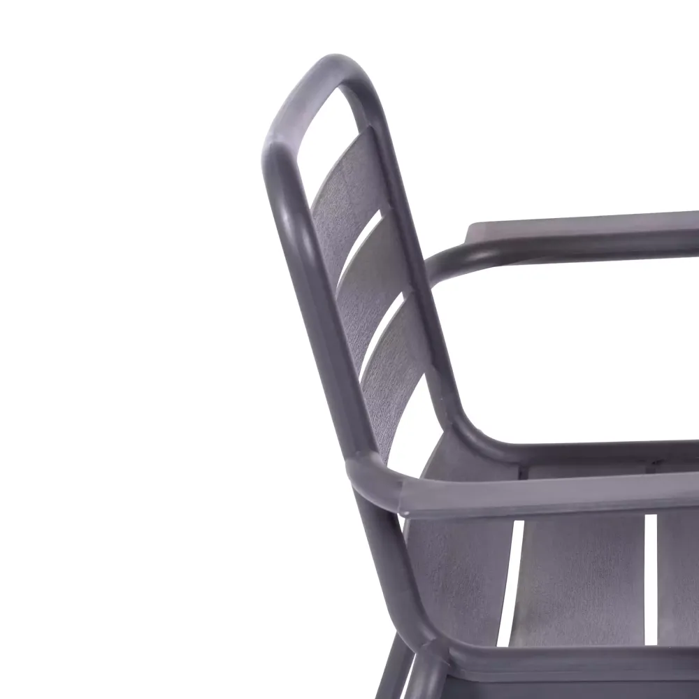 Chaise Karen adaptée à l'extérieur - Chaises en plastique - Meubles Concept