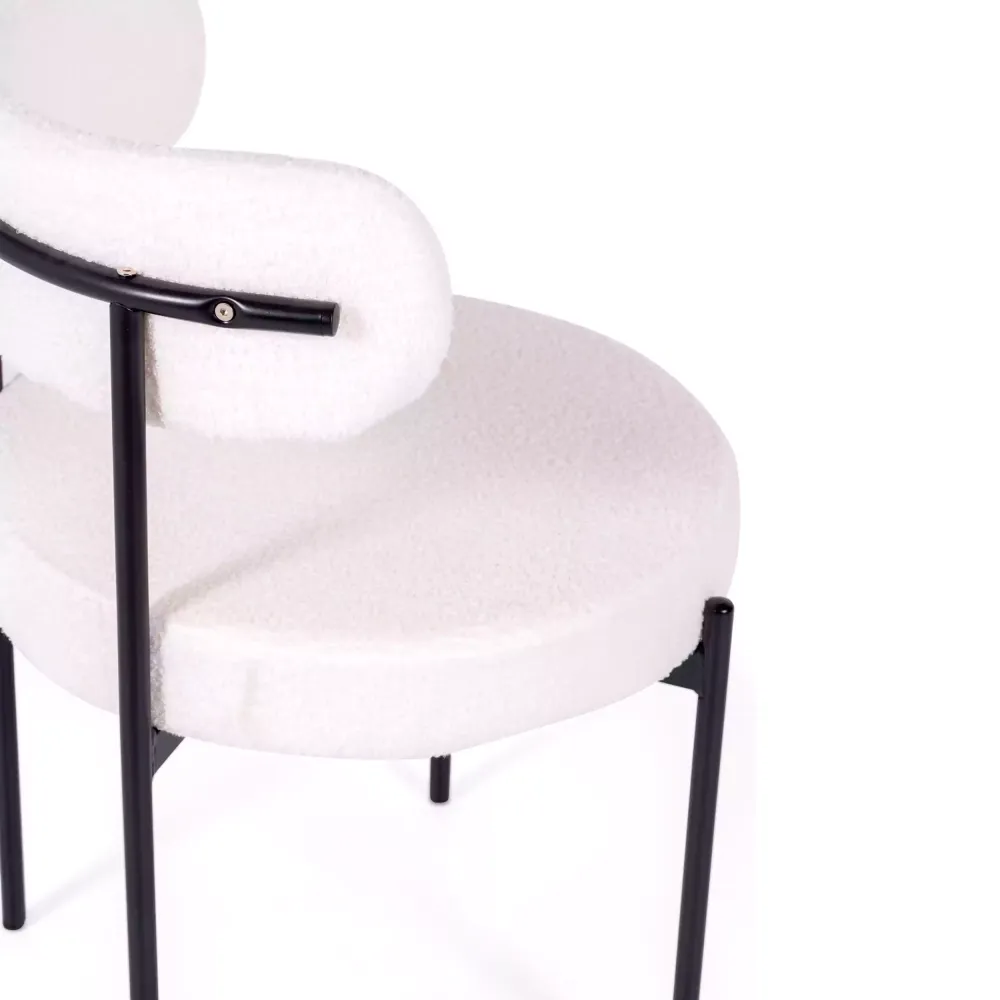 Chaise Lenin recouverte de velours - design élégant et moderne 🪑