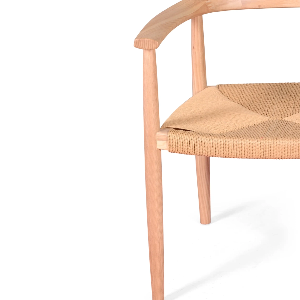 Réplique de La Chaise de Hans J. Wegner en bois de frêne