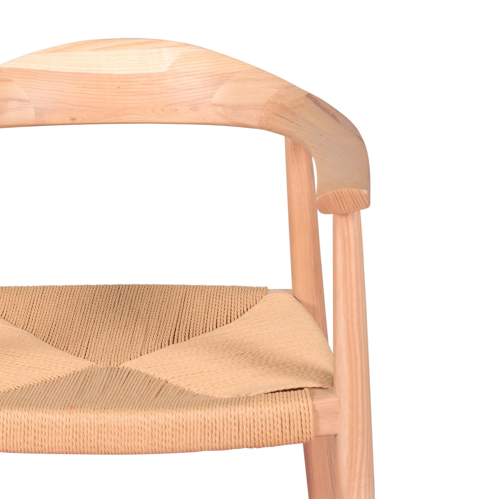 Réplique de La Chaise de Hans J. Wegner en bois de frêne