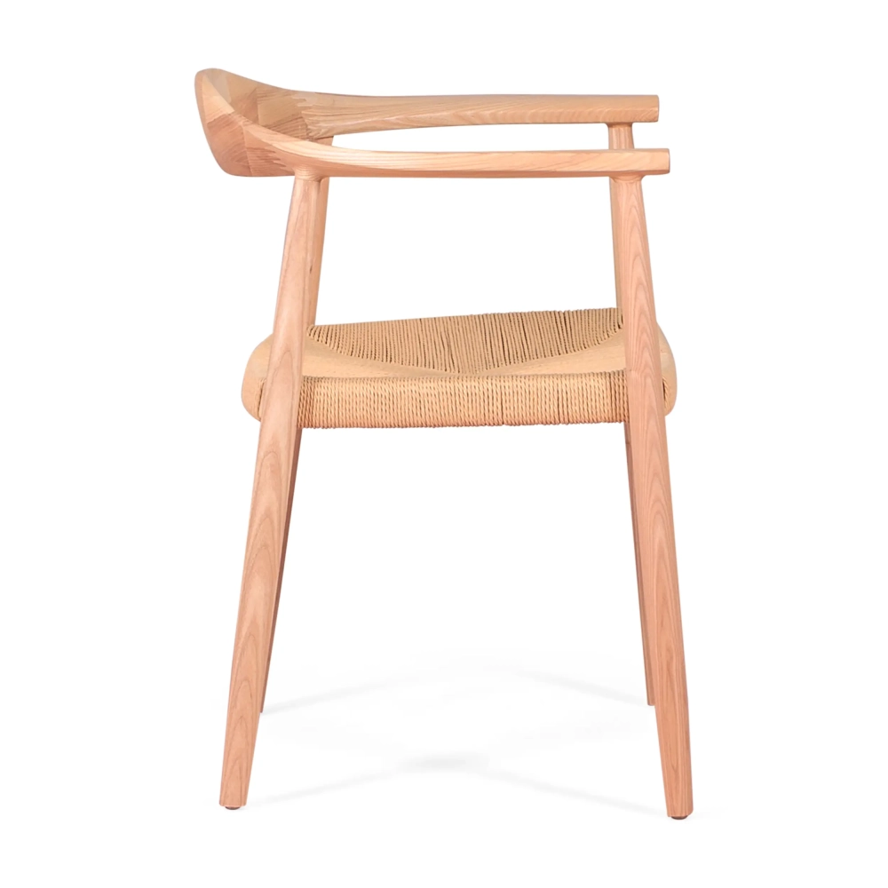 Réplique de La Chaise de Hans J. Wegner en bois de frêne