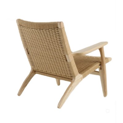 Réplique du fauteuil scandinave Lounge CH25 en bois de frêne