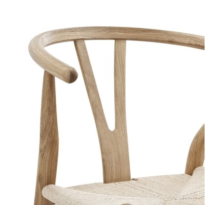 Replica of the high-end Wishbone CH24 chair