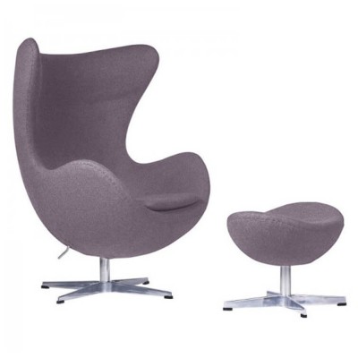 Réplique de la chaise Egg avec repose-pieds du designer Arne Jacobsen