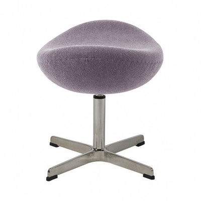 Réplica otomana da cadeira Egg em Cashmere, do designer Arne Jacobsen