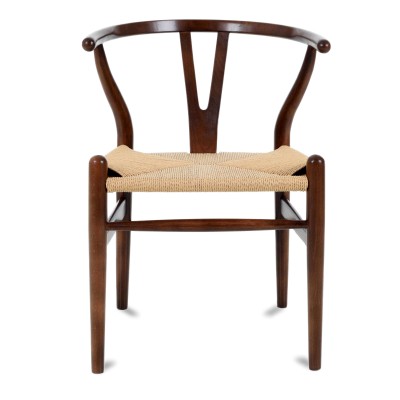 Wishbone CH24 stolskopa i mörkt valnötträ av designern Hans J. Wegner