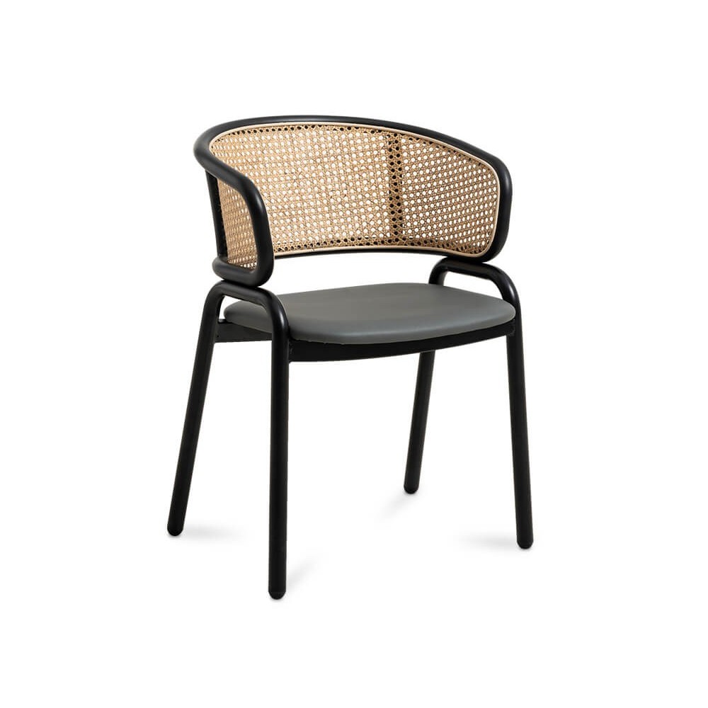 Sedia Morley in Rattan Naturale e base in acciaio laccato nero.