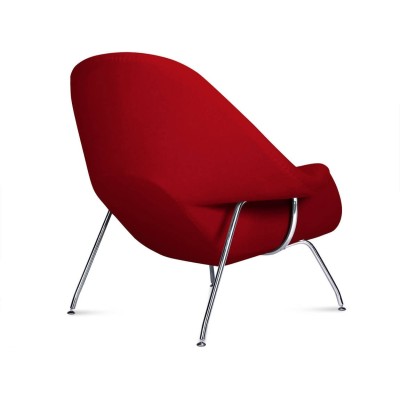 Replica della Womb Chair del designer Eero Saarinen