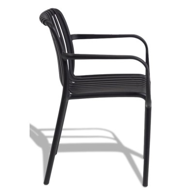 Noel chair in polypropylene plastic perfect for outdoors