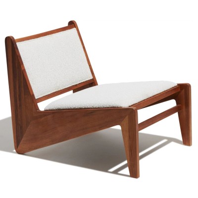 Sillón Lounge Compass tapizado en madera de teca y tejido bouclé